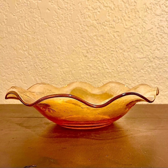 Jeanette Glass Floragold Ruffled Bowl - Picture 3 of 5